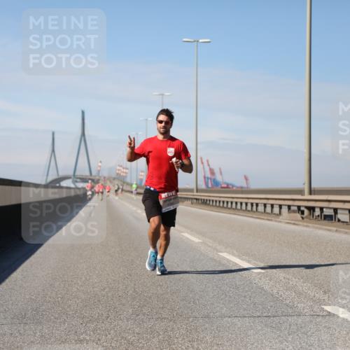 03.10.2025 - Köhlbrandbrückenlauf Yannick Fuchs http://msf.ph/oto/9184125 03.10.2025 11:39:25 Position 3  meine-sportfotos.de