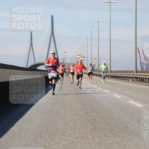 03.10.2025 - Köhlbrandbrückenlauf Yannick Fuchs http://msf.ph/oto/9184137 03.10.2025 11:39:36 Position 3  meine-sportfotos.de