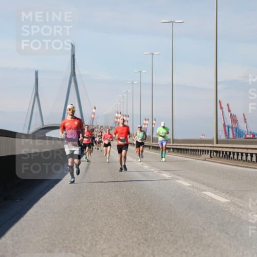03.10.2025 - Köhlbrandbrückenlauf Yannick Fuchs http://msf.ph/oto/9184139 03.10.2025 11:39:36 Position 3  meine-sportfotos.de