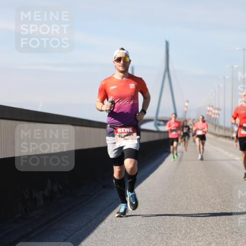 03.10.2025 - Köhlbrandbrückenlauf Yannick Fuchs http://msf.ph/oto/9184151 03.10.2025 11:39:40 Position 3 95, 42, 195, 4029 meine-sportfotos.de