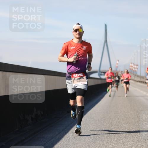 03.10.2025 - Köhlbrandbrückenlauf Yannick Fuchs http://msf.ph/oto/9184152 03.10.2025 11:39:40 Position 3 4029 meine-sportfotos.de