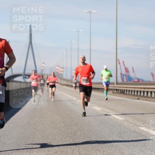 03.10.2025 - Köhlbrandbrückenlauf Yannick Fuchs http://msf.ph/oto/9184153 03.10.2025 11:39:40 Position 3 42175, 49, 195, 42, 19507, 4029 meine-sportfotos.de