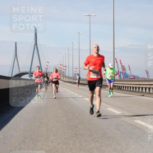 03.10.2025 - Köhlbrandbrückenlauf Yannick Fuchs http://msf.ph/oto/9184157 03.10.2025 11:39:41 Position 3  meine-sportfotos.de