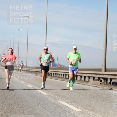 03.10.2025 - Köhlbrandbrückenlauf Yannick Fuchs http://msf.ph/oto/9184166 03.10.2025 11:39:44 Position 3  meine-sportfotos.de