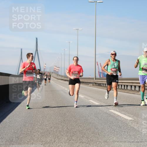 03.10.2025 - Köhlbrandbrückenlauf Yannick Fuchs http://msf.ph/oto/9184171 03.10.2025 11:39:45 Position 3  meine-sportfotos.de