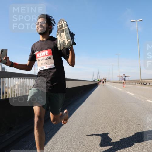 03.10.2025 - Köhlbrandbrückenlauf Yannick Fuchs http://msf.ph/oto/9184205 03.10.2025 11:39:53 Position 3 4043 meine-sportfotos.de
