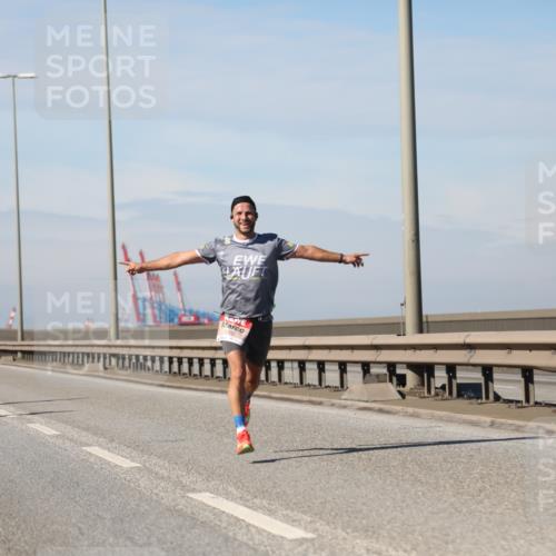 03.10.2025 - Köhlbrandbrückenlauf Yannick Fuchs http://msf.ph/oto/9184207 03.10.2025 11:39:54 Position 3  meine-sportfotos.de