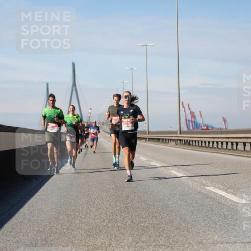 03.10.2025 - Köhlbrandbrückenlauf Yannick Fuchs http://msf.ph/oto/9184221 03.10.2025 11:39:57 Position 3  meine-sportfotos.de