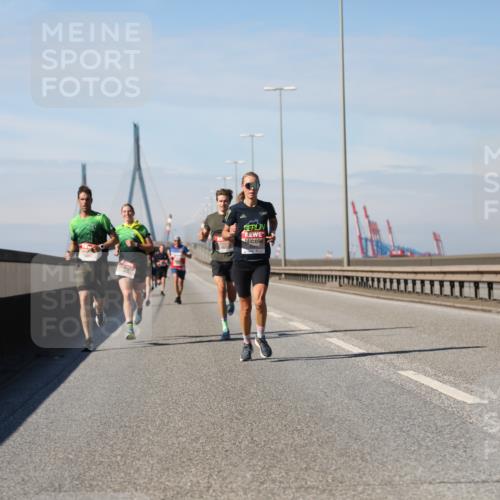 03.10.2025 - Köhlbrandbrückenlauf Yannick Fuchs http://msf.ph/oto/9184222 03.10.2025 11:39:57 Position 3  meine-sportfotos.de