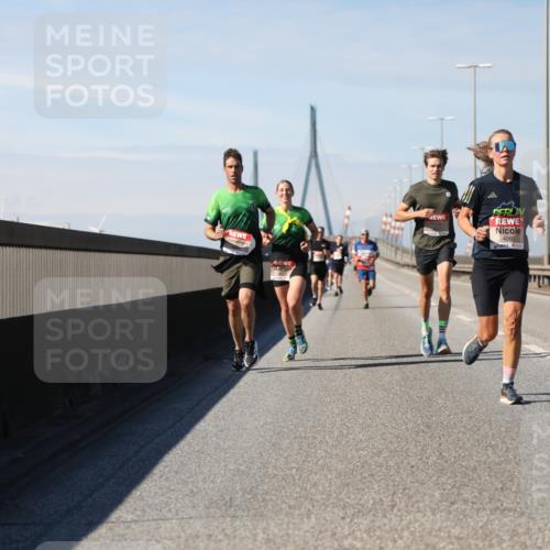 03.10.2025 - Köhlbrandbrückenlauf Yannick Fuchs http://msf.ph/oto/9184226 03.10.2025 11:39:58 Position 3 4060 meine-sportfotos.de