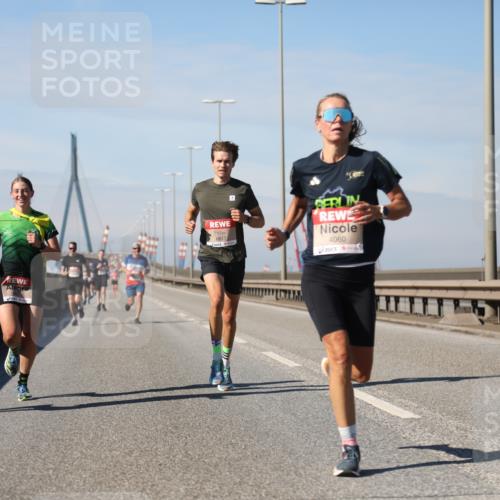 03.10.2025 - Köhlbrandbrückenlauf Yannick Fuchs http://msf.ph/oto/9184230 03.10.2025 11:39:59 Position 3 6817, 4060 meine-sportfotos.de