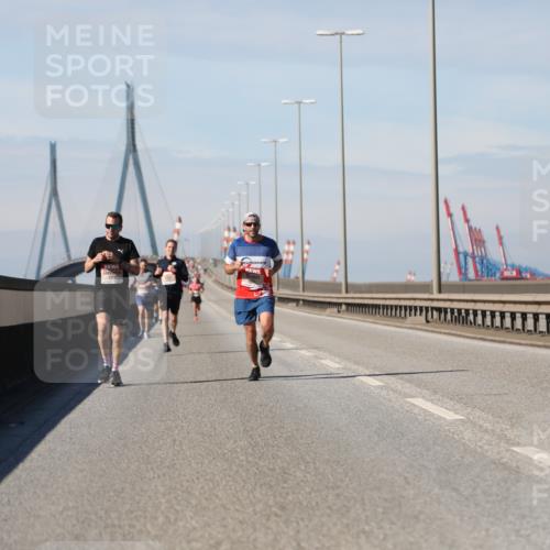 03.10.2025 - Köhlbrandbrückenlauf Yannick Fuchs http://msf.ph/oto/9184238 03.10.2025 11:40:02 Position 3  meine-sportfotos.de