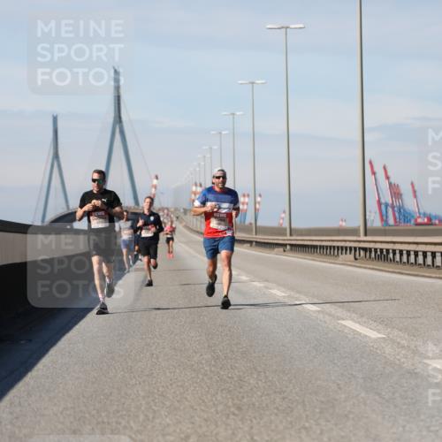03.10.2025 - Köhlbrandbrückenlauf Yannick Fuchs http://msf.ph/oto/9184239 03.10.2025 11:40:02 Position 3  meine-sportfotos.de