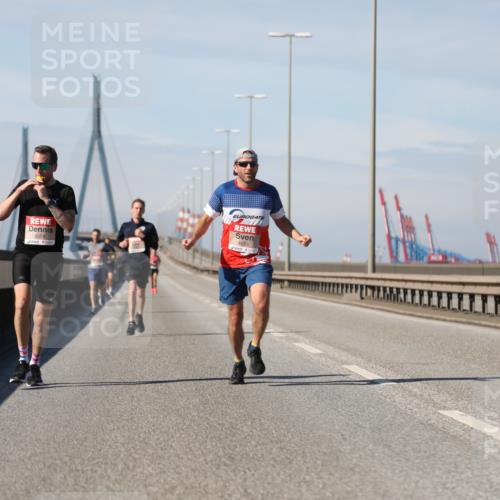 03.10.2025 - Köhlbrandbrückenlauf Yannick Fuchs http://msf.ph/oto/9184249 03.10.2025 11:40:04 Position 3 4079, 4023 meine-sportfotos.de
