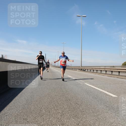 03.10.2025 - Köhlbrandbrückenlauf Yannick Fuchs http://msf.ph/oto/9184256 03.10.2025 11:40:06 Position 3  meine-sportfotos.de