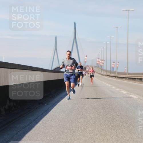03.10.2025 - Köhlbrandbrückenlauf Yannick Fuchs http://msf.ph/oto/9184273 03.10.2025 11:40:10 Position 3  meine-sportfotos.de