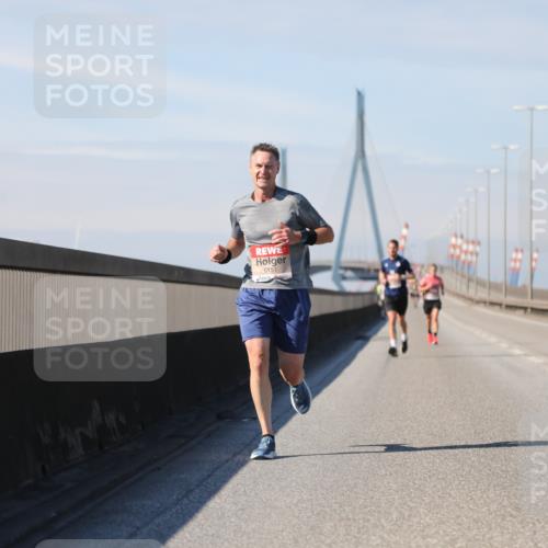 03.10.2025 - Köhlbrandbrückenlauf Yannick Fuchs http://msf.ph/oto/9184279 03.10.2025 11:40:12 Position 3 6151 meine-sportfotos.de
