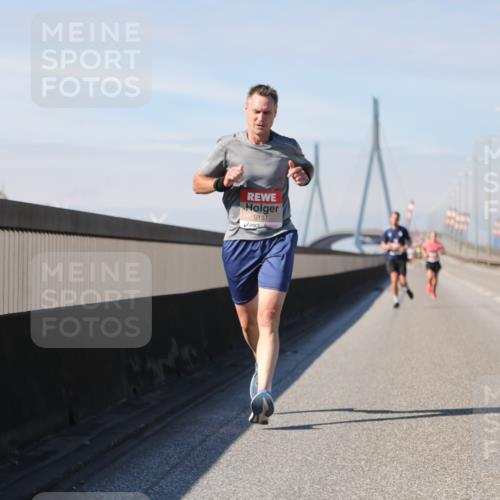 03.10.2025 - Köhlbrandbrückenlauf Yannick Fuchs http://msf.ph/oto/9184283 03.10.2025 11:40:13 Position 3 6151 meine-sportfotos.de