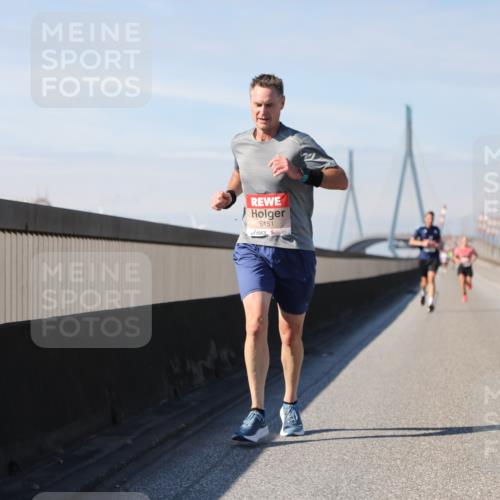 03.10.2025 - Köhlbrandbrückenlauf Yannick Fuchs http://msf.ph/oto/9184284 03.10.2025 11:40:13 Position 3 6151 meine-sportfotos.de