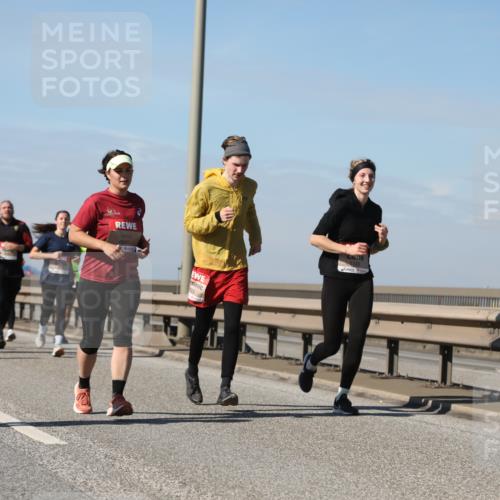 03.10.2025 - Köhlbrandbrückenlauf Yannick Fuchs http://msf.ph/oto/9184298 03.10.2025 12:01:47 Position 3 5712 meine-sportfotos.de