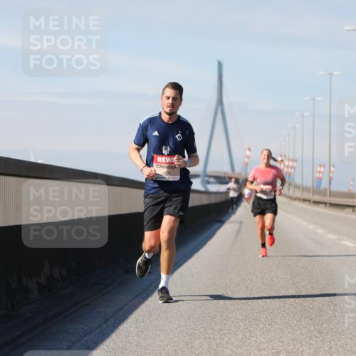 03.10.2025 - Köhlbrandbrückenlauf Yannick Fuchs http://msf.ph/oto/9184317 03.10.2025 11:40:18 Position 3 4104 meine-sportfotos.de