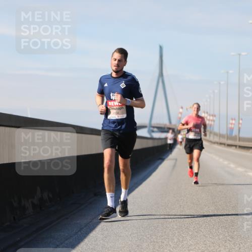 03.10.2025 - Köhlbrandbrückenlauf Yannick Fuchs http://msf.ph/oto/9184320 03.10.2025 11:40:19 Position 3 4104 meine-sportfotos.de