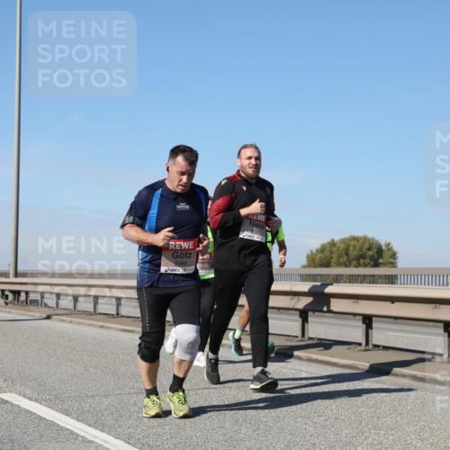 03.10.2025 - Köhlbrandbrückenlauf Yannick Fuchs http://msf.ph/oto/9184333 03.10.2025 12:01:54 Position 3 5986 meine-sportfotos.de