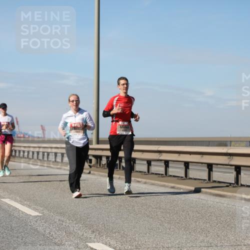 03.10.2025 - Köhlbrandbrückenlauf Yannick Fuchs http://msf.ph/oto/9184341 03.10.2025 12:01:55 Position 3 4905 meine-sportfotos.de