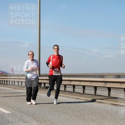 03.10.2025 - Köhlbrandbrückenlauf Yannick Fuchs http://msf.ph/oto/9184343 03.10.2025 12:01:55 Position 3 4904 meine-sportfotos.de