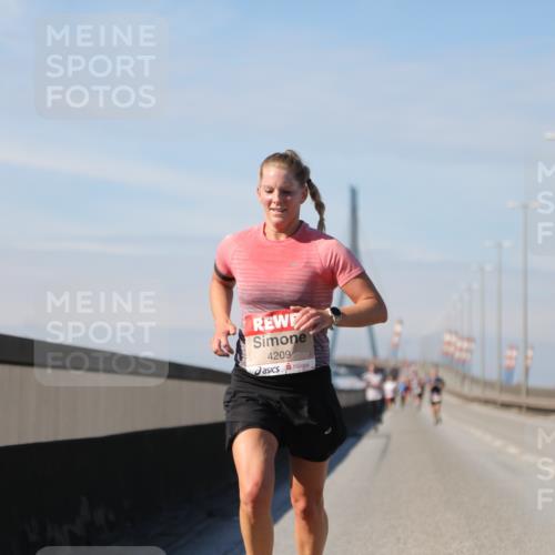 03.10.2025 - Köhlbrandbrückenlauf Yannick Fuchs http://msf.ph/oto/9184352 03.10.2025 11:40:22 Position 3 4209 meine-sportfotos.de