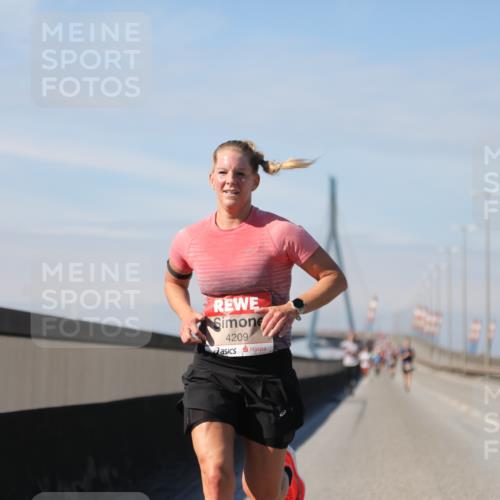 03.10.2025 - Köhlbrandbrückenlauf Yannick Fuchs http://msf.ph/oto/9184354 03.10.2025 11:40:22 Position 3 4209 meine-sportfotos.de