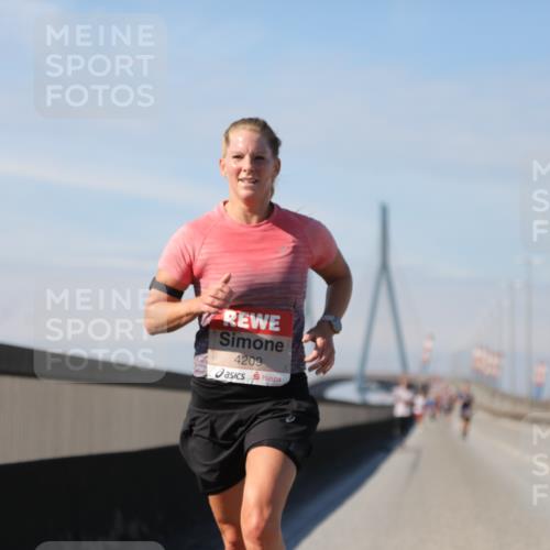 03.10.2025 - Köhlbrandbrückenlauf Yannick Fuchs http://msf.ph/oto/9184356 03.10.2025 11:40:23 Position 3 4209 meine-sportfotos.de
