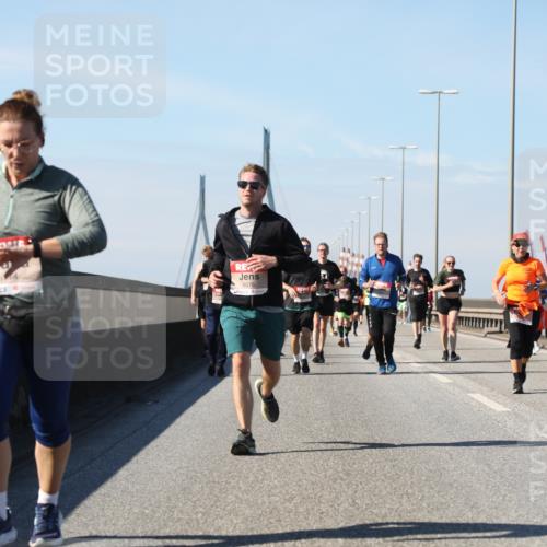 03.10.2025 - Köhlbrandbrückenlauf Yannick Fuchs http://msf.ph/oto/9184361 03.10.2025 12:01:57 Position 3 6576 meine-sportfotos.de