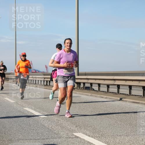 03.10.2025 - Köhlbrandbrückenlauf Yannick Fuchs http://msf.ph/oto/9184364 03.10.2025 12:01:58 Position 3 6662 meine-sportfotos.de