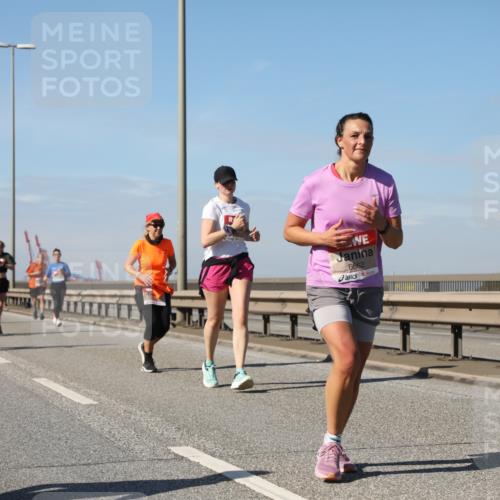 03.10.2025 - Köhlbrandbrückenlauf Yannick Fuchs http://msf.ph/oto/9184375 03.10.2025 12:01:59 Position 3 6662 meine-sportfotos.de