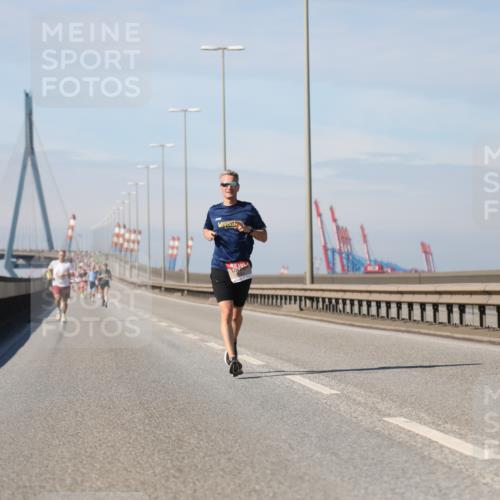 03.10.2025 - Köhlbrandbrückenlauf Yannick Fuchs http://msf.ph/oto/9184389 03.10.2025 11:40:36 Position 3  meine-sportfotos.de