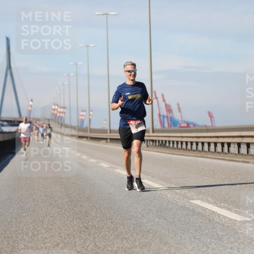 03.10.2025 - Köhlbrandbrückenlauf Yannick Fuchs http://msf.ph/oto/9184395 03.10.2025 11:40:37 Position 3  meine-sportfotos.de