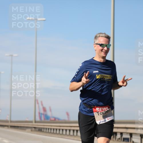 03.10.2025 - Köhlbrandbrückenlauf Yannick Fuchs http://msf.ph/oto/9184404 03.10.2025 11:40:39 Position 3 6683 meine-sportfotos.de