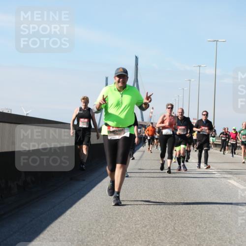 03.10.2025 - Köhlbrandbrückenlauf Yannick Fuchs http://msf.ph/oto/9184427 03.10.2025 12:02:05 Position 3 5745, 6209 meine-sportfotos.de