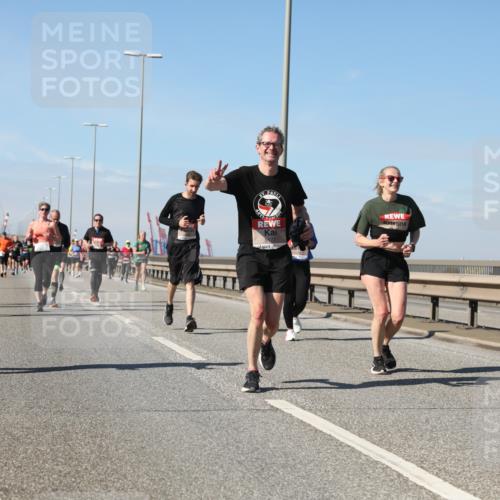 03.10.2025 - Köhlbrandbrückenlauf Yannick Fuchs http://msf.ph/oto/9184439 03.10.2025 12:02:06 Position 3 5172 meine-sportfotos.de