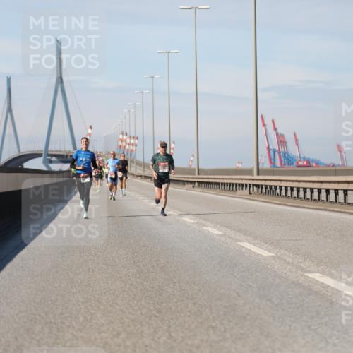 03.10.2025 - Köhlbrandbrückenlauf Yannick Fuchs http://msf.ph/oto/9184440 03.10.2025 11:40:49 Position 3  meine-sportfotos.de