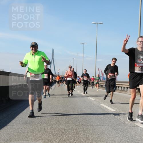 03.10.2025 - Köhlbrandbrückenlauf Yannick Fuchs http://msf.ph/oto/9184441 03.10.2025 12:02:06 Position 3 5172 meine-sportfotos.de