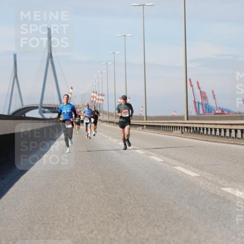 03.10.2025 - Köhlbrandbrückenlauf Yannick Fuchs http://msf.ph/oto/9184443 03.10.2025 11:40:49 Position 3  meine-sportfotos.de