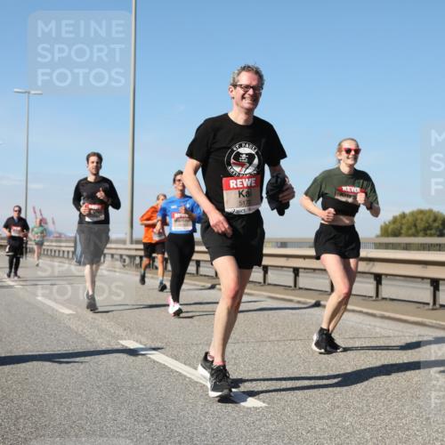 03.10.2025 - Köhlbrandbrückenlauf Yannick Fuchs http://msf.ph/oto/9184452 03.10.2025 12:02:07 Position 3 5172 meine-sportfotos.de