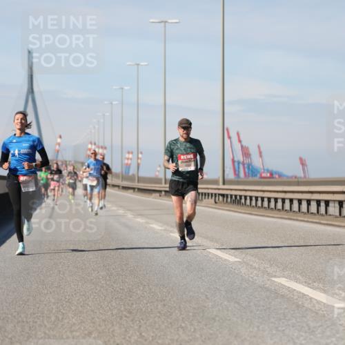 03.10.2025 - Köhlbrandbrückenlauf Yannick Fuchs http://msf.ph/oto/9184455 03.10.2025 11:40:53 Position 3  meine-sportfotos.de