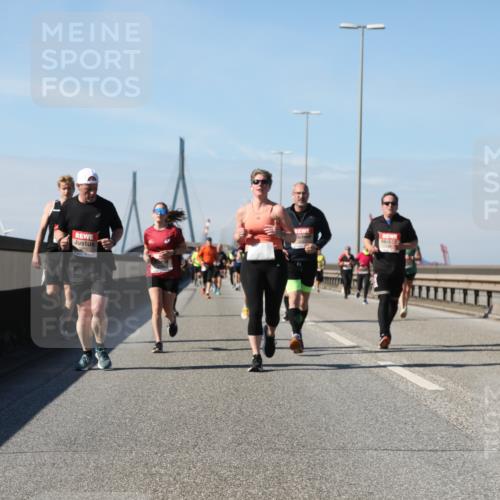 03.10.2025 - Köhlbrandbrückenlauf Yannick Fuchs http://msf.ph/oto/9184468 03.10.2025 12:02:08 Position 3 5006 meine-sportfotos.de