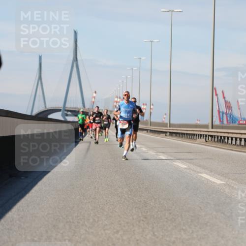 03.10.2025 - Köhlbrandbrückenlauf Yannick Fuchs http://msf.ph/oto/9184471 03.10.2025 11:40:56 Position 3  meine-sportfotos.de