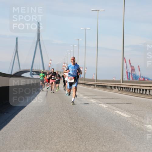 03.10.2025 - Köhlbrandbrückenlauf Yannick Fuchs http://msf.ph/oto/9184478 03.10.2025 11:40:57 Position 3  meine-sportfotos.de