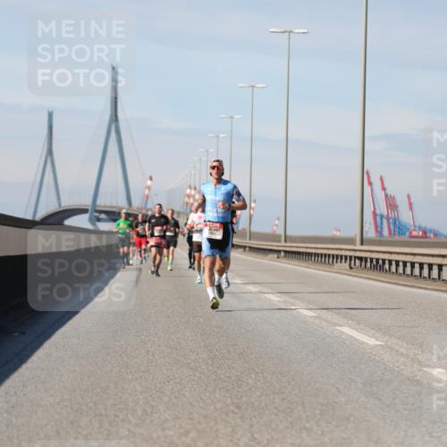 03.10.2025 - Köhlbrandbrückenlauf Yannick Fuchs http://msf.ph/oto/9184481 03.10.2025 11:40:57 Position 3  meine-sportfotos.de