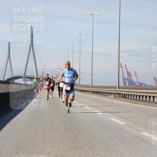 03.10.2025 - Köhlbrandbrückenlauf Yannick Fuchs http://msf.ph/oto/9184482 03.10.2025 11:40:57 Position 3  meine-sportfotos.de